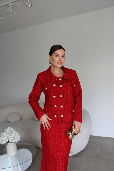 Julidress Комплект от сако с детайл - катарама от златни копчета и пола с дъл...