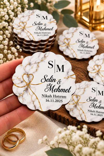 hediyyenvar Kişiye Özel Nikah Magneti – Mermer Desenli, Çiçekli ve Gold Detaylı MDF UV Baskı Hediyelik Magnet 25 Adet