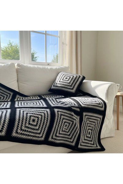 Crochet Bilgen El Yapımı Siyah Beyaz Gri Motifli Örgü TV Battaniyesi Koltuk Ş...