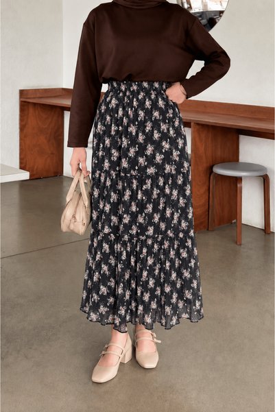 Hepsi Moda Rose Pattern Chiffon Skirt - Black (Os)