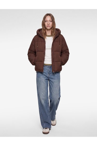 Koton Long-Sleeved Anorak Puffer Jacket with Zipper and Hood, Featuring Pockets.