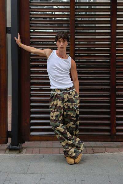 Flaw Wear Camo Pattern Monster Fit Sweatpants for Men