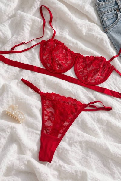 ROZENİN LINGERIE طقم ملابس داخلية ناعمة من الدانتيل مع تفاصيل من الشريط