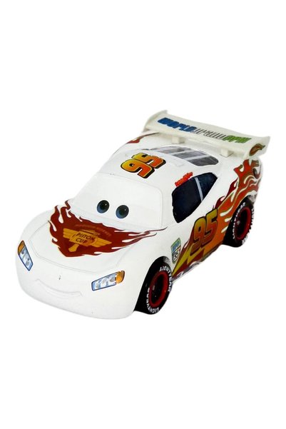 EXCLUSIVE STYLE Lightning McQueen — Masina alba #95 cu flacari
