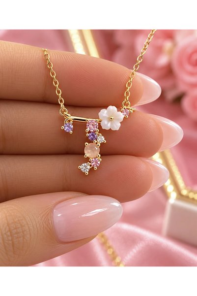 h&b design jewel قلادة على شكل حرف T مزينة بالزهور الفولاذية