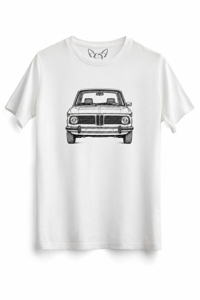Alfa Tshirt تي شيرت مطبوع بتقنية DTG لسيارة BMW 2002 الكلاسيكية.