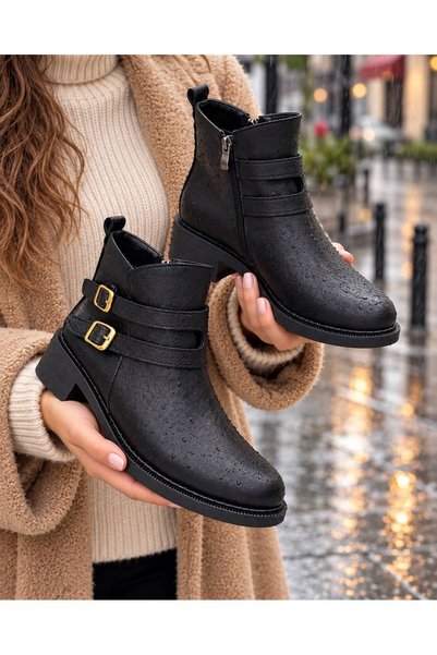 PLN SHOES حذاء نسائي قصير للكاحل من فيكتور بتفاصيل خياطة وسحاب من الجلد للموس...