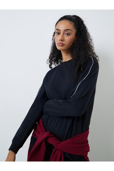 Styli Navy Blue Regular Fit Sweatshirt With Contrast Piping