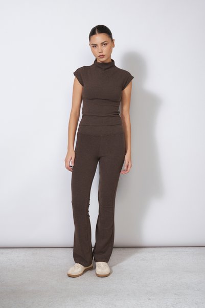 Nisan PREMIUM SOFT-TEXTURED ELASTIC-WAIST FLARE PANTS, BROWN
