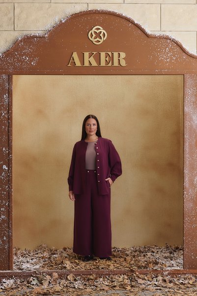 Aker بنطلون وتنورة بخصر مطاطي باللون العنابي