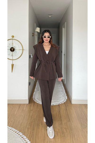 NİLNUR MODA Σετ σακάκι και παντελόνι με λεπτομέρεια με δέσιμο στη μέση, κοστούμι