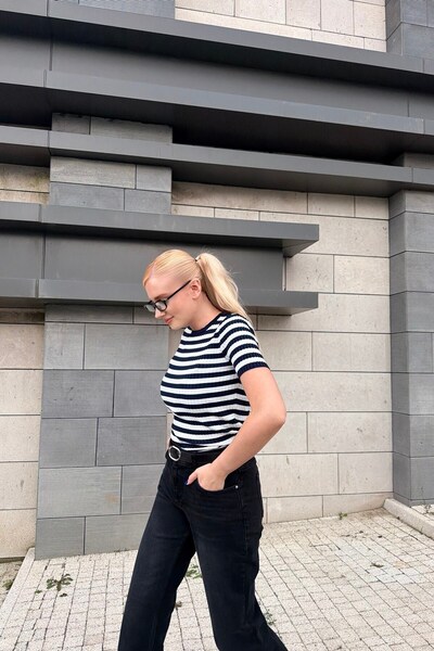 lizge giyim STRIPED DETAILED RIBBED KNIT TOP
