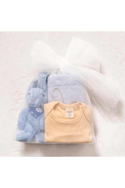ministok Newborn Gift Set of 3 in a Pouch (bodysuit, Blanket, and Friend)