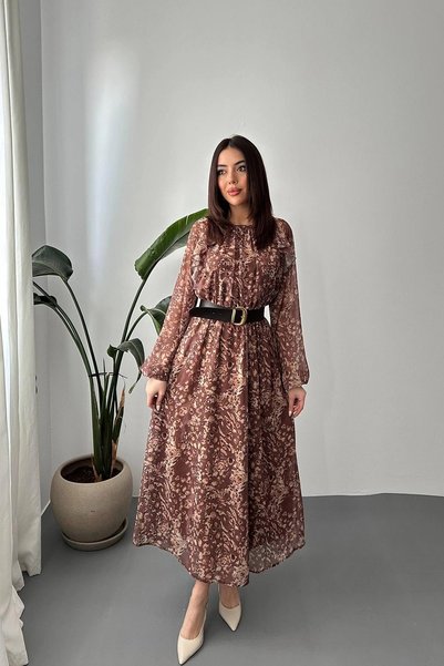 bysocafashion فستان شيفون نسائي ببطانة بنية اللون، بتصميم فضفاض ومرصع بالكشكشة.