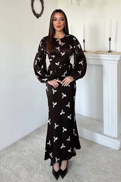 bysocafashion فستان نسائي بني اللون، بتصميم مزين بالكشكشة من الأمام ورباط من ...