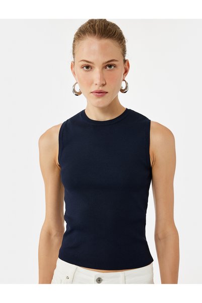 Koton Regular Fit Bisiklet Yaka Kolsuz Triko Bluz