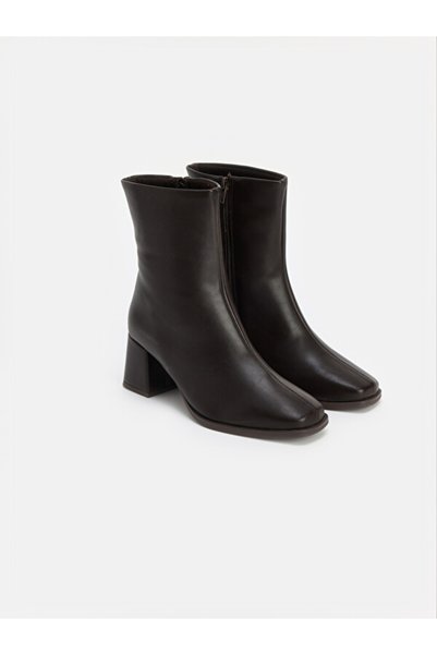 LC Waikiki Rmz Clothing Difference: Block Heel Ankle Boots with a Square Toe.