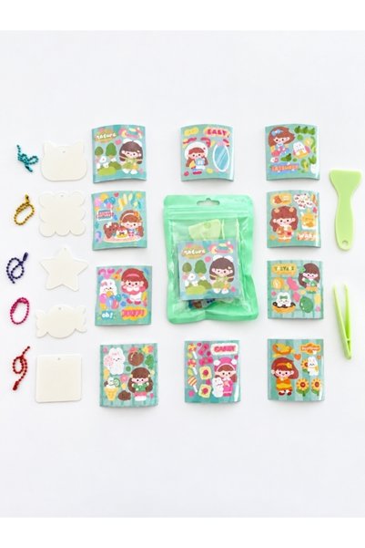 Kağıt Gemi Dükkan 23 Parça Yeşil Paket Kendi Anahtarlığını Tasarla Seti / Şeffaf Anahtarlık Aparatı / Renkli Zincir / Sticker / Etiket / Cımbız / Spatula DIY Aktivite Seti
