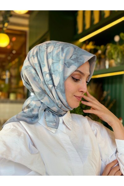 moiré Gül Desen Soft Eşarp Pamuklu Kumaş Kaymayan Yapısıyla Rahat Kullanım