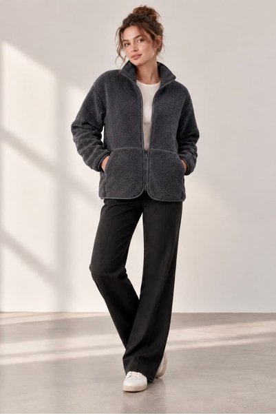 bb butik basic جاكيت من جلد الغنم الناعم ذو ياقة عالية وسحاب KZ6049