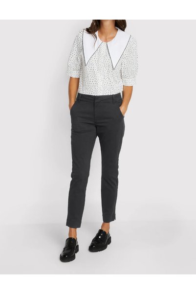 Evendi Pantaloni, Negru