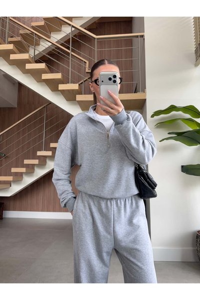 BB Bensu Buyruk Half-Zip Oversize Tracksuit Set