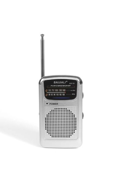 Generic Brand Radio FM AM portabil retro vintage argintiu cu carcasă din ABS