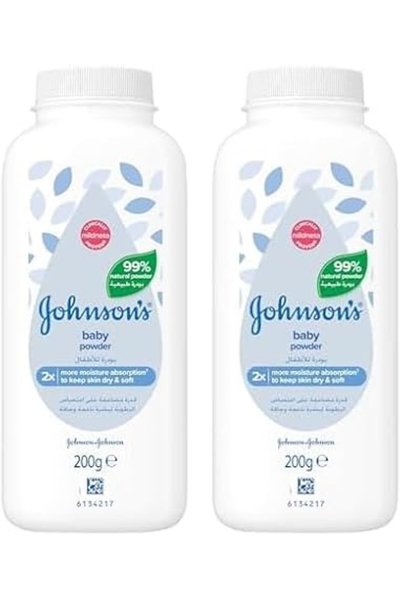 Johnson's Baby مسحوق نشا الذرة بمكونات نباتية، خالٍ من التلك، يمتص الرطوبة وي...