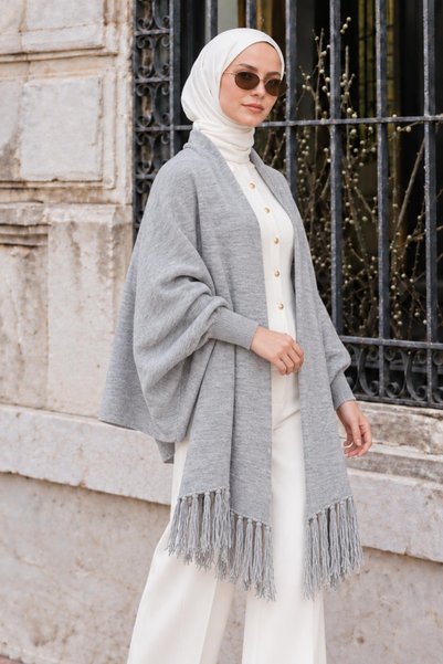 AFVENTE Almira Women's Tasseled Oversized Knit Poncho, Gray
