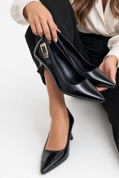 BRONZ LİFE Black Wrinkled Patent Leather Women's Stiletto Heels
