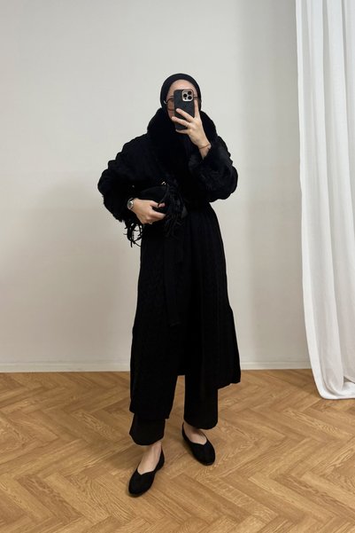 Melike Tatar Fur-Trimmed Long Knit Cardigan 92-9206