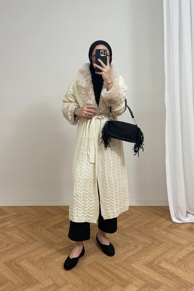 Melike Tatar Fur-Trimmed Long Knit Cardigan 92-9206