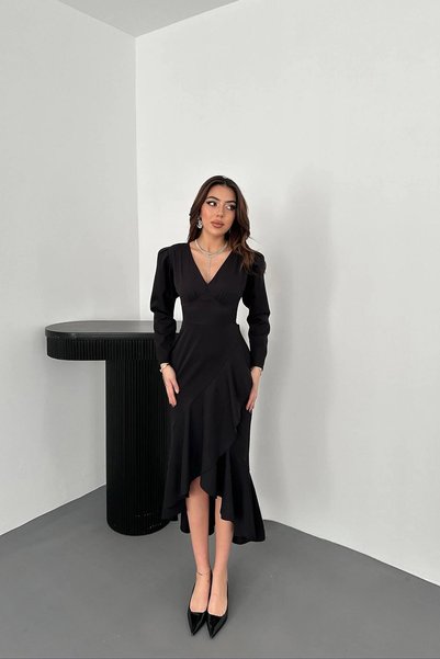 bysocafashion فستان نسائي أسود من قماش الأطلس بتصميم مزين بالدانتيل.