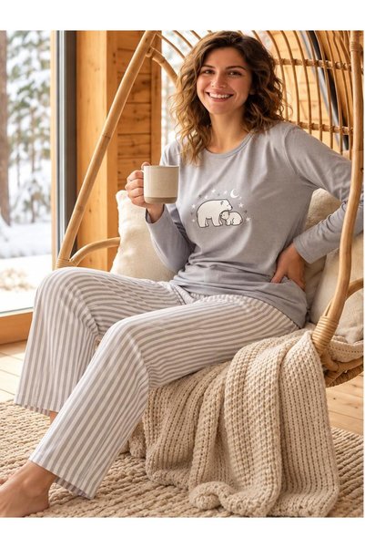 BOYRAZ Women's Pajama Set with a Crew Neck and Gray and White Stripes