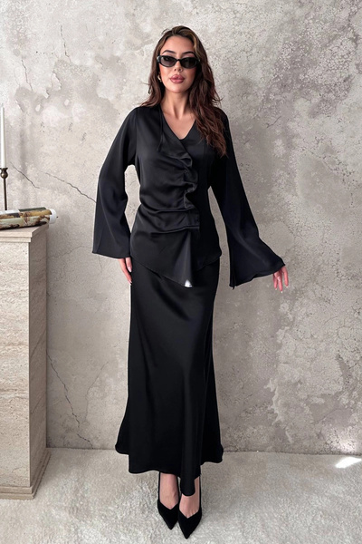 bysocafashion طقم نسائي مكون من قطعتين، علوي وسفلي، من قماش الساتان الأسود.