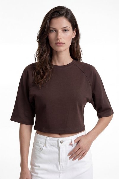 HAKKE Natural viscose blouse with wide sleeves sitting on the waist
