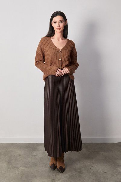 Fulla Moda Buttoned V-Neck Knitted Cardigan