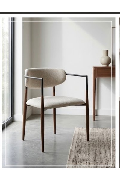IN HOME STORE كرسي سفرة مودرن بتصميم أنيق وقاعدة خشبية