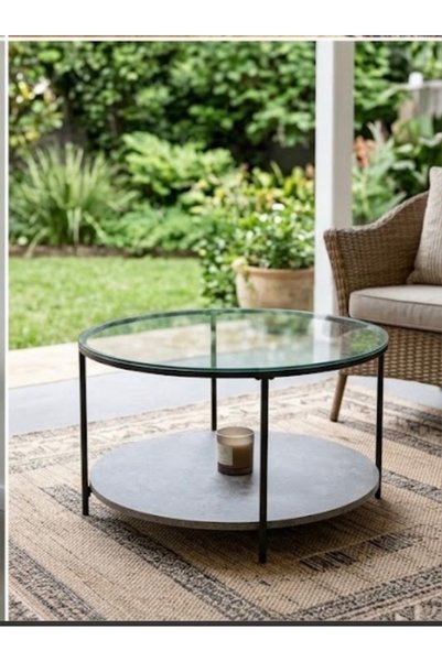 IN HOME STORE طاولة جانبية دائرية بسطح زجاجي وقاعدة تخزين بتصميم عصري