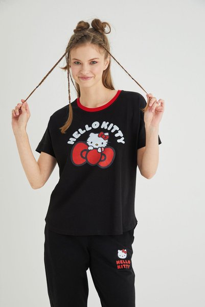 Hello Kitty Licensed Printed T-Shirt Regular Fit