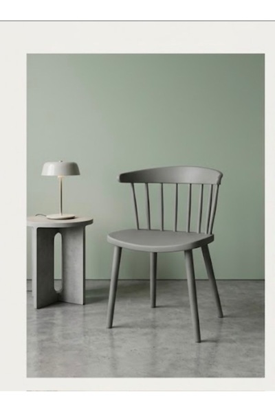 IN HOME STORE كرسي طعام مودرن بتصميم انسيابي ولون رمادي أنيق