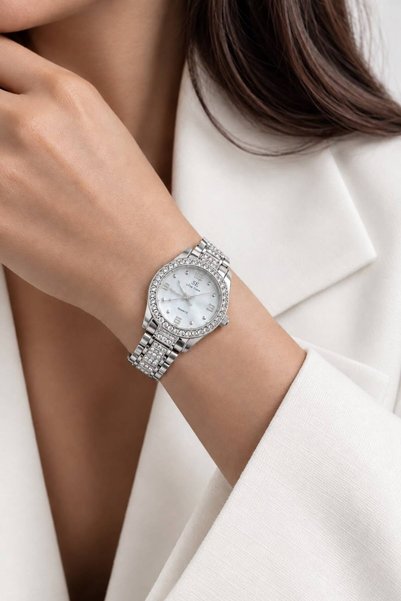 MRK Women's Stone Vintage Wristwatch