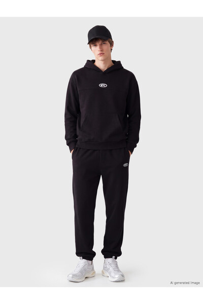 LC Waikiki Men's Jogger Sweatpants with Nyc Embroidery Detail from Uzg Store ...