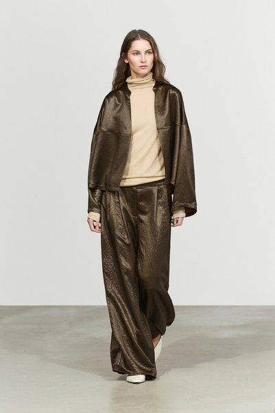 Massimo Dutti Hakim yaka saten yüzeyli total look bomber ceket