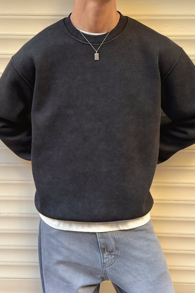 Flaw Wear Fade Washed Black Crewneck