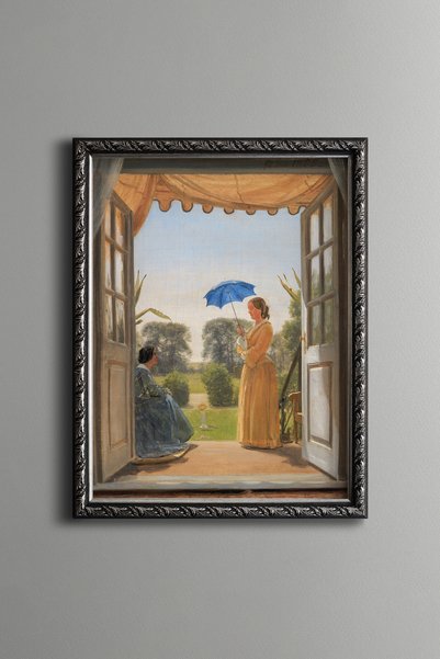 epiqart امرأتان أمام باب مفتوح - لوحة فنية بنمط عتيق - تصميم أنيق