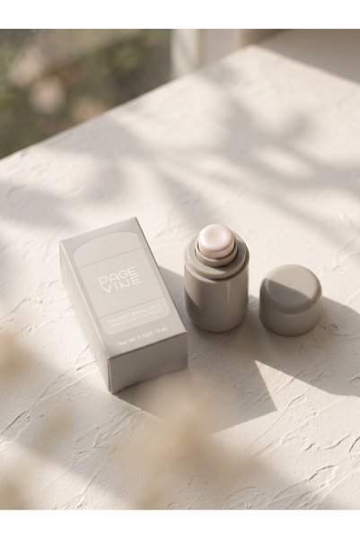 Generic Brand ستيك مرطب ومغذي للوجه والشفاه من بيج فاين (Pagevine Multi-Balm ...