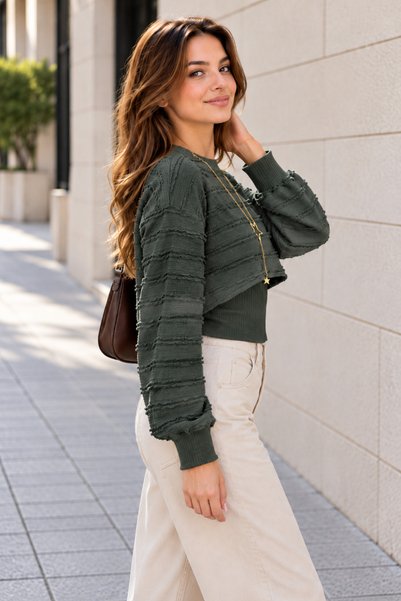 SERAPA Kadın Metal Yıldız Kolye Detaylı Dokulu Crop Bluz ve Fitilli Body İkili Takım