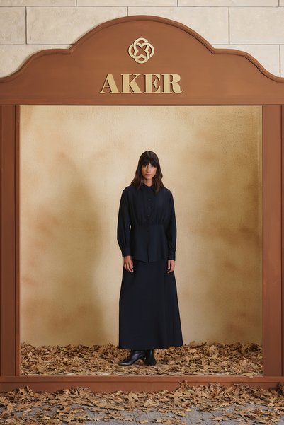 Aker قميص الخصر الأسود