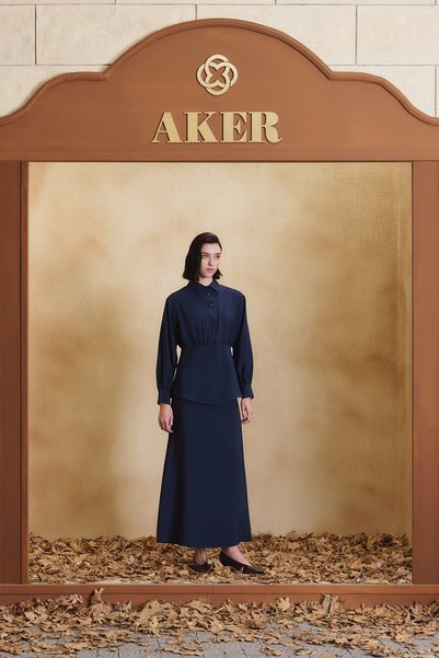 Aker قميص برباط الخصر باللون الأزرق الداكن